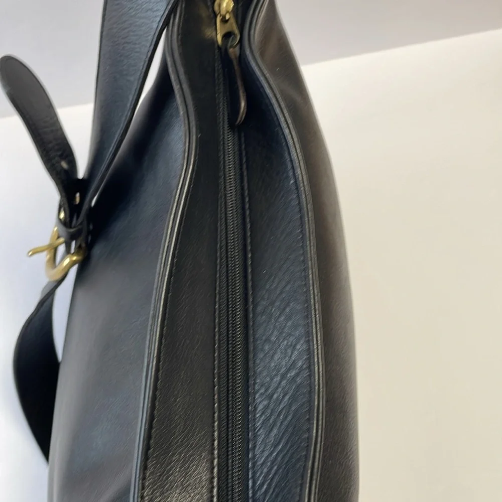Coach Vintage Soho Zip Hobo Black